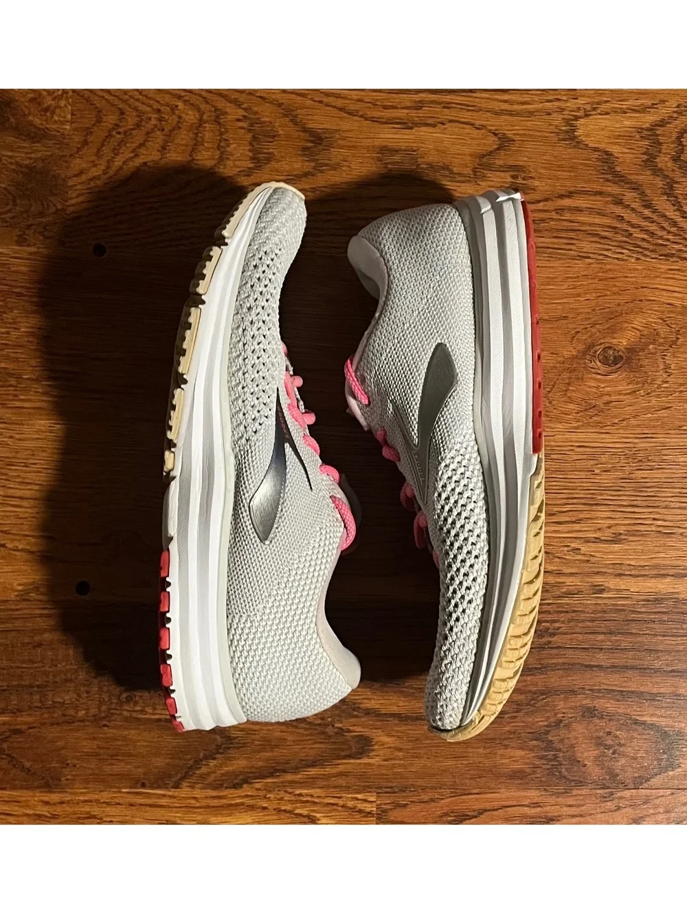 Brooks 10 these